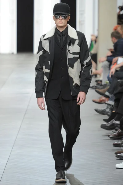 Look 44